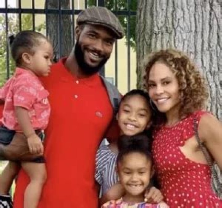 Akira Akbar's Parents' Role In Her Success