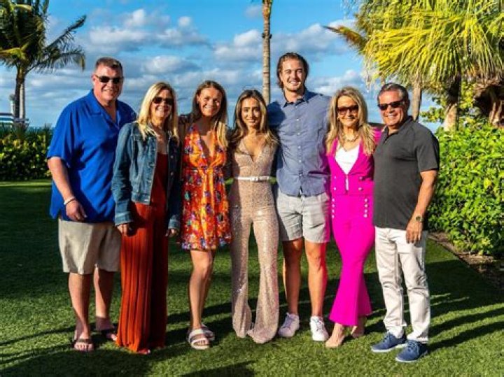 Amy Paternoster (Fianc of Kenny Pickett) Wiki, Bio, Age, Height, Family, Net Worth ·