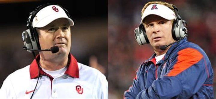 Are Mark Stoops And Bob Stoops Related?