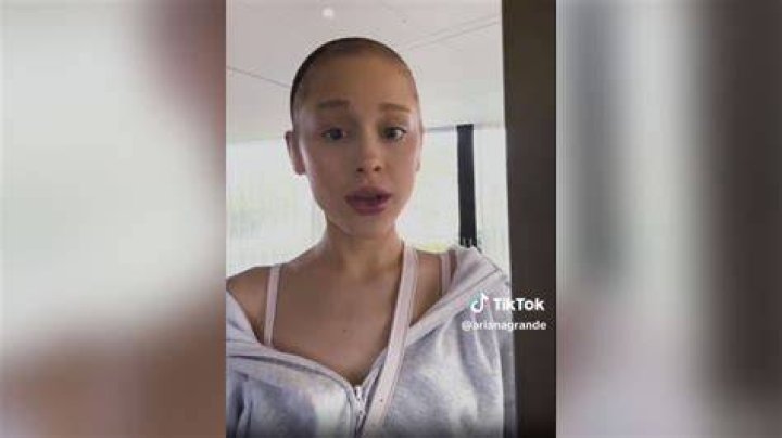 Ariana Grande Reminds Us to Stop Being Weird About Celebrities Bodies ·