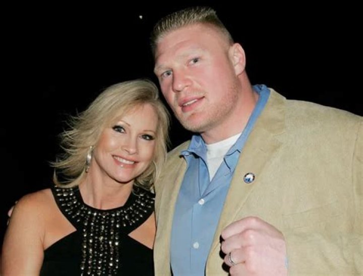Brock Lesnar Height, Weight, Age, Spouse, Family, Facts, Biography