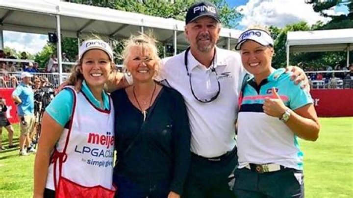 Brooke Henderson Parents Dave And Darlene Henderson