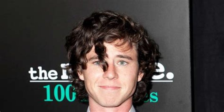 Charlie McDermott's Net Worth, Wife, Height. Dating Girlfriend? |
