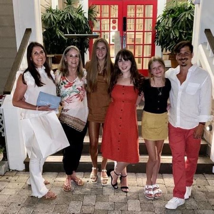 Chris Beard Daughters Age Gap, Ohio Coach Has 3 Kids With Wife Leslie Beard