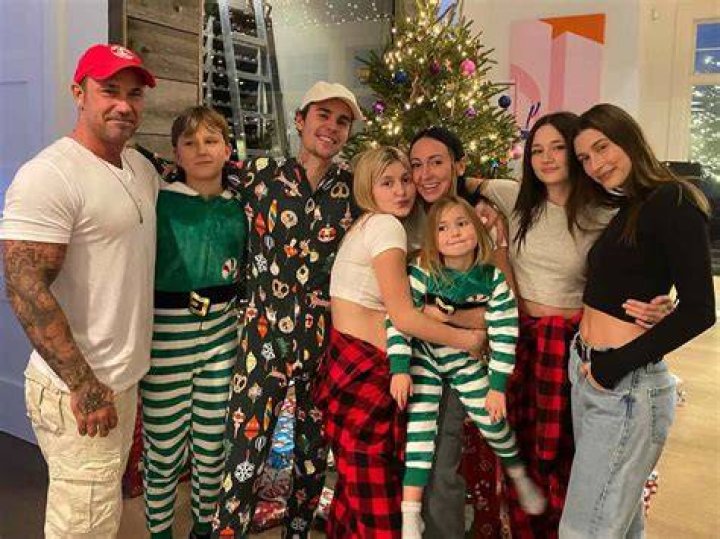 Cindy Kimberly Sister And Brother: Siblings And Family Ethnicity