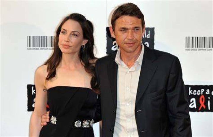 Claire Forlani Biography, Age, Height, Husband, Net Worth, Family
