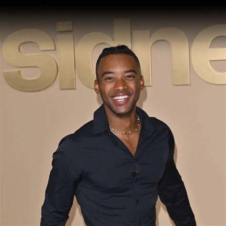 Darnell Rogers's Age, Net Worth, Salary, Contract, Girlfriend and Stats ·