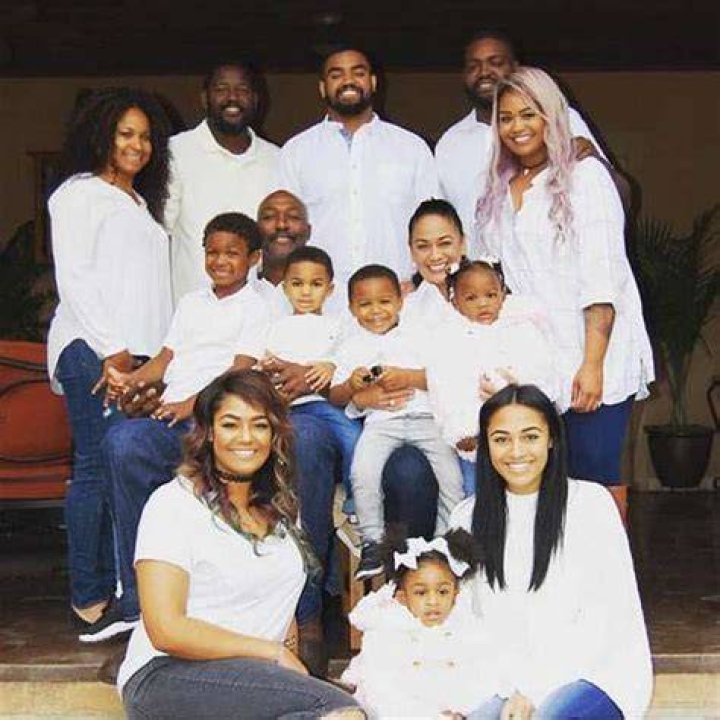 Demetress Bell Biography, Age, Height, Wife, Net Worth, Family