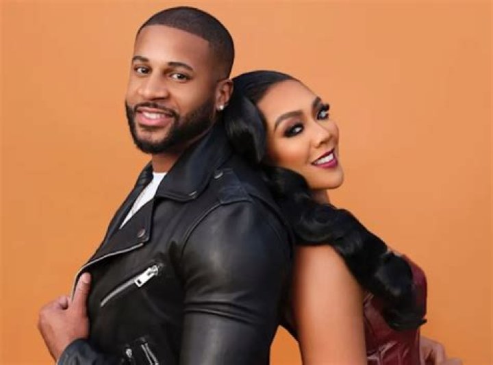 Devale Ellis- Wiki, Age, Ethnicity, Girlfriend, Height, Net Worth, Career