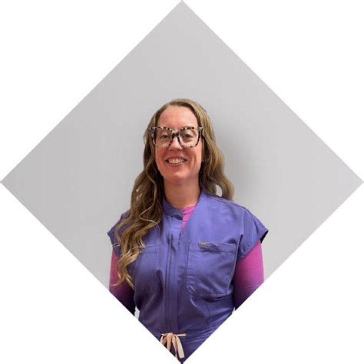 Dr Betsy Grunch Salary