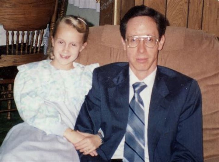 Elizabeth Blackmore Net Worth - BlogPaper