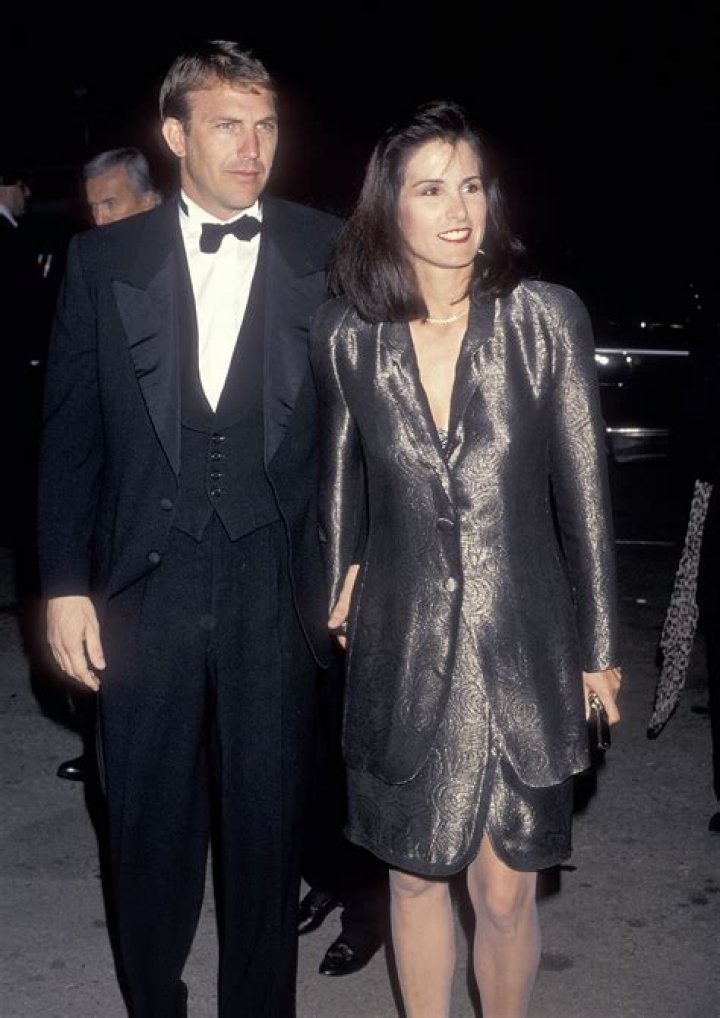 Glenn Frey' Ex-Wife Cindy Millican stays SINGLE; Know her Current Affairs and Relationships
