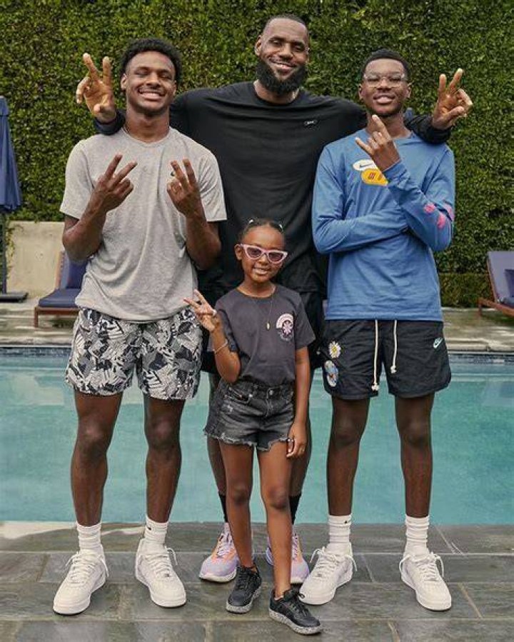 How Tall Is Bryce James Lebron James Younger