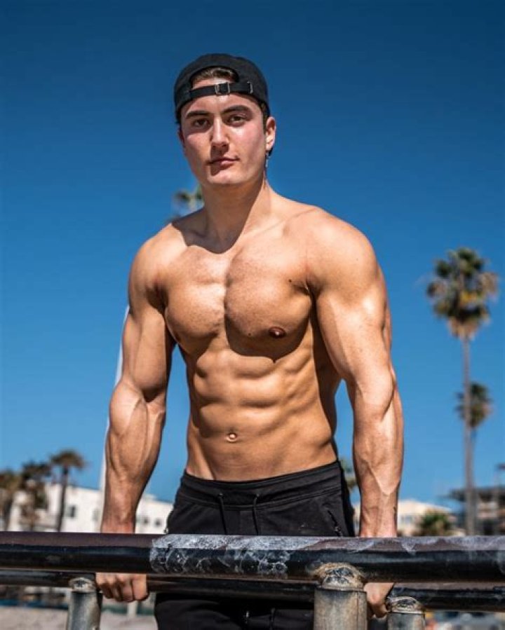 How Tall Is Jesse James West?