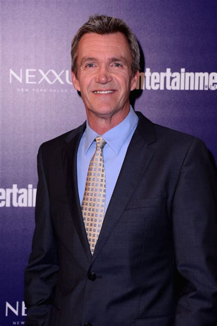 How tall is Neil Flynn? Height, Wife, Age, Net Worth, Weight |