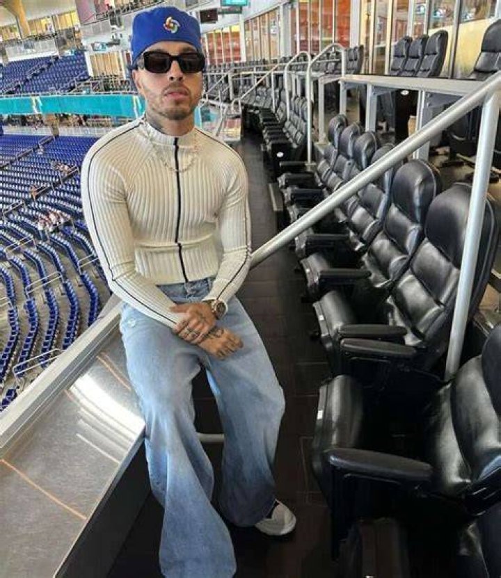 How Tall Is Rauw Alejandro?