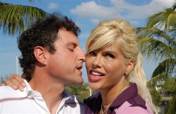 Husband, Net Worth, Measurements |