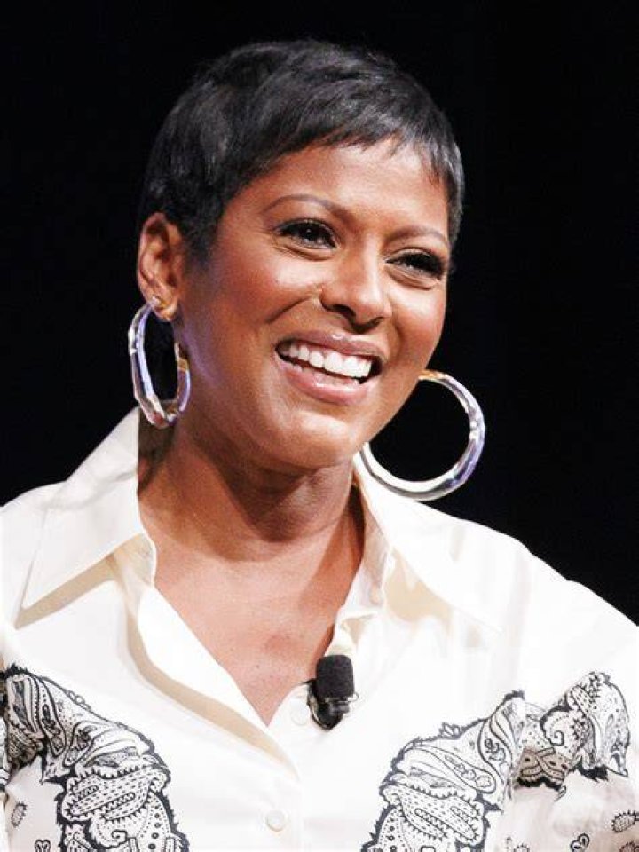 Jessica Hall Net Worth - BlogPaper