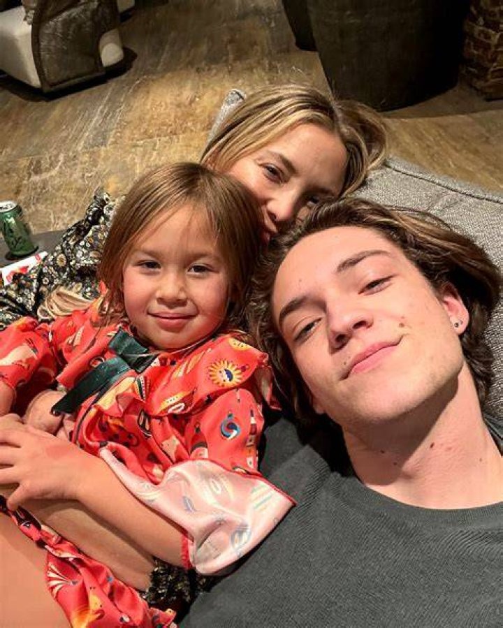 Kate Hudson's Family Legacy And Parental Influence