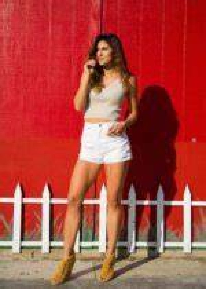 Kelly Yazdi Height, Weight, Net Worth, Age, Birthday, Wikipedia, Who, Instagram, Biography ·