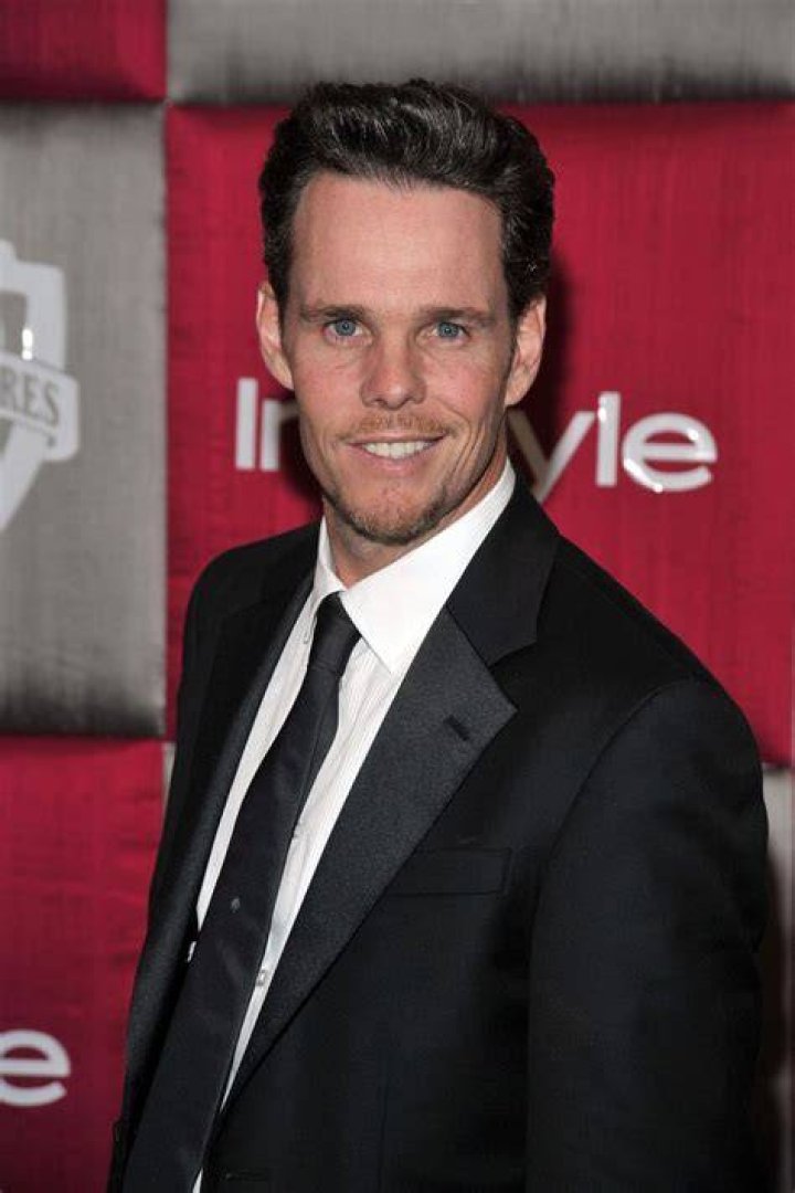 Kevin Dillon Biography, Age, Height, Wife, Net Worth, Family