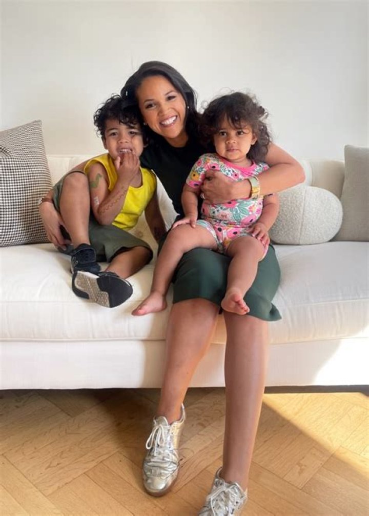 Laura jarrett ethnicity, wikipedia, nbc, husband, children, wedding, salary, age