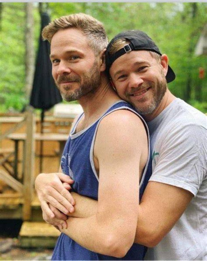 Meet Shawn Ashmore's Identical Twin Brother |