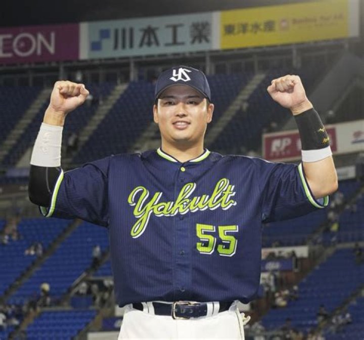Munetaka Murakami Bio; Position, Jersey Number, Age, Height, Weight, Family, Stats, Instagram