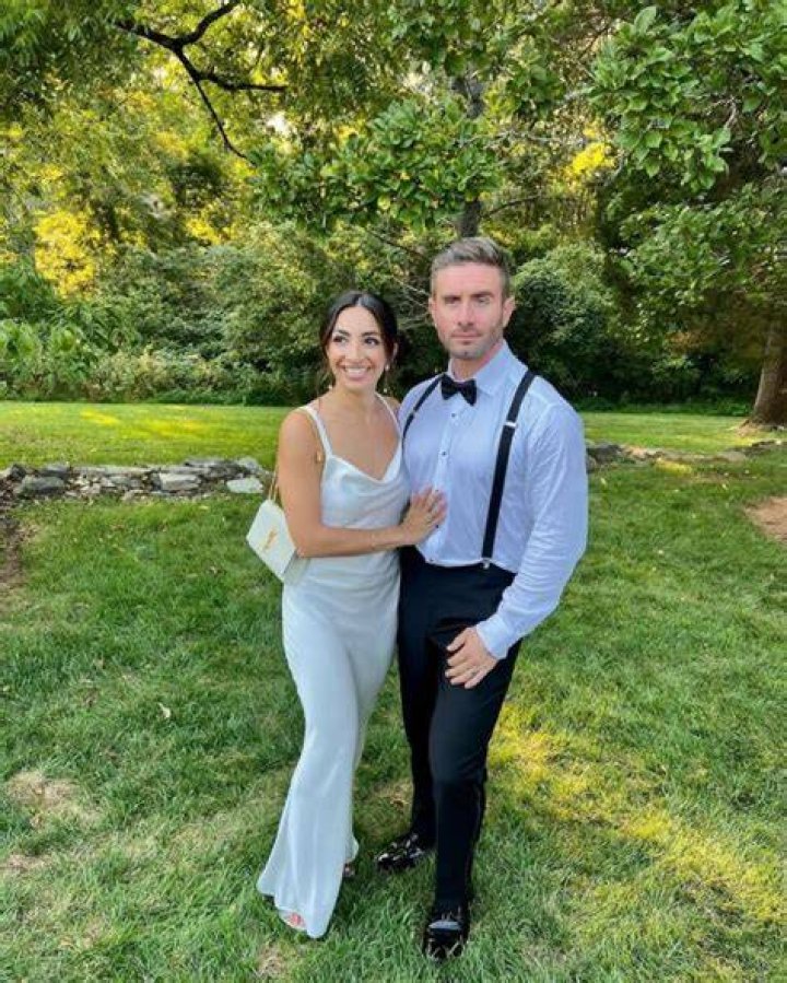 Net Worth, Husband, Married, Age, Children, Twitter, Instagram