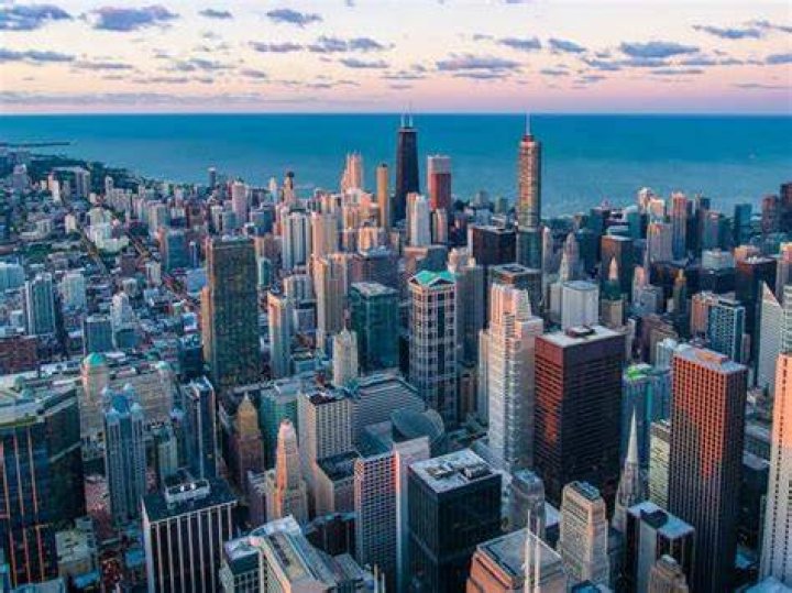 Predicting Which Chicago Neighborhood Each Barstool Employee Will Be Moving To ·