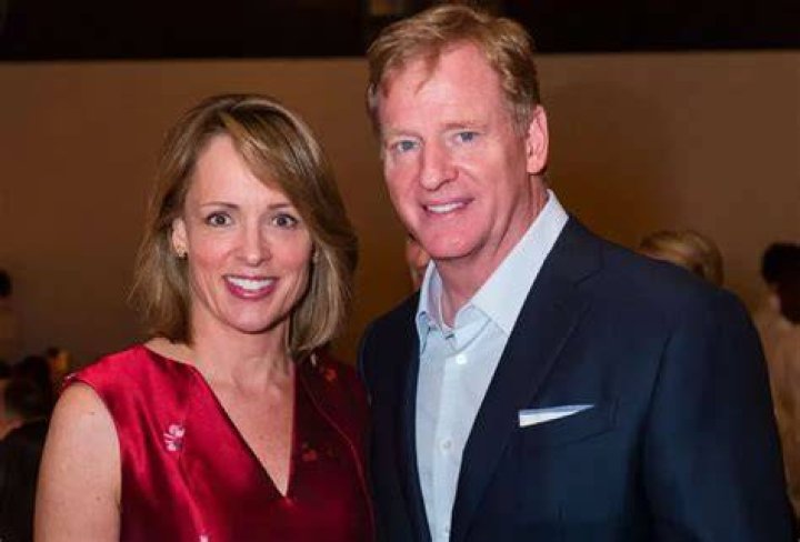 Roger Goodell Biography, Age, Height, Wife, Net Worth, Family