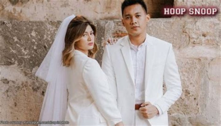 Scottie Thompson Wife Family & Instagram