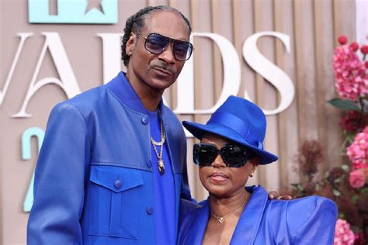 The Untold Truth About Snoop Dogg's Wife |