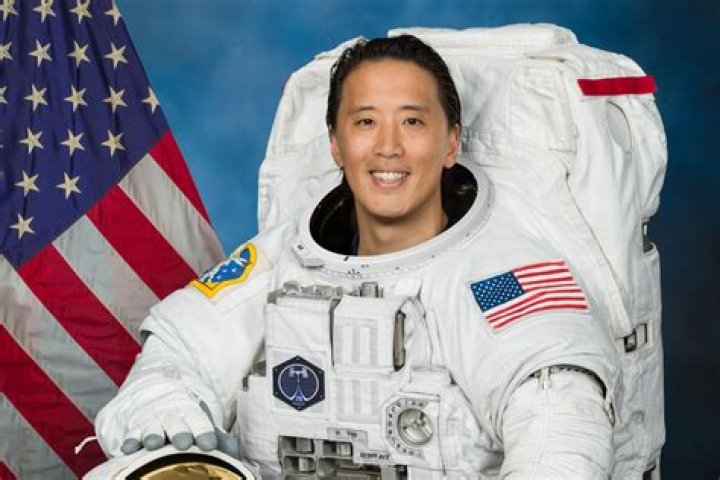 Uncover The Extraordinary Journey Of Jonny Kim's Wife: Behind-the-Scenes Revelations