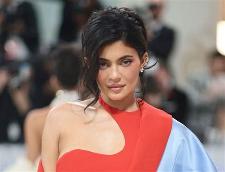 Unveiling Kylie Jenner's Height And Weight: Exploring The Cultural Impact