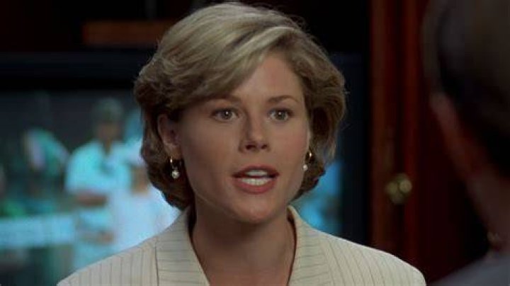 Unveiling The Secrets Of "Julie Bowen Boob Job": Discoveries And Insights