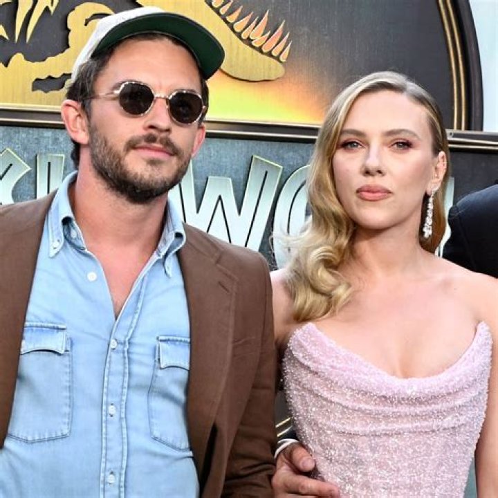 Unveiling The Secrets Of Unforgettable "Scarlett Kisses"