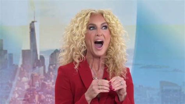 Unveiling The Wealth Behind The Voice: Kimberly Schlapman's Net Worth