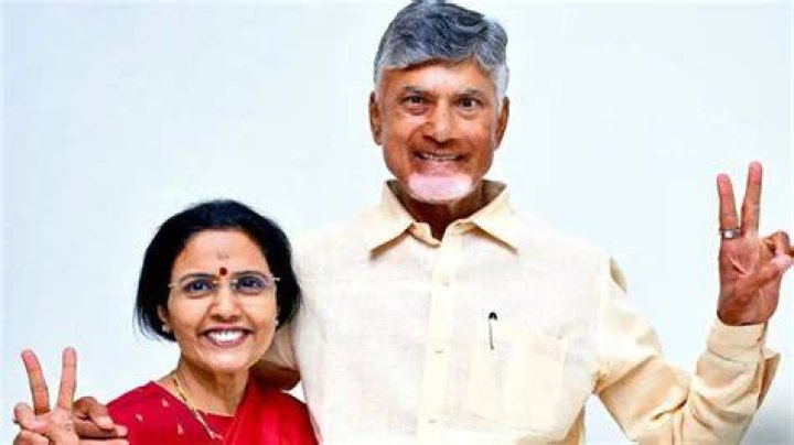 What is Heather Burns doing today? Ajay Naidu Wife's Biography |