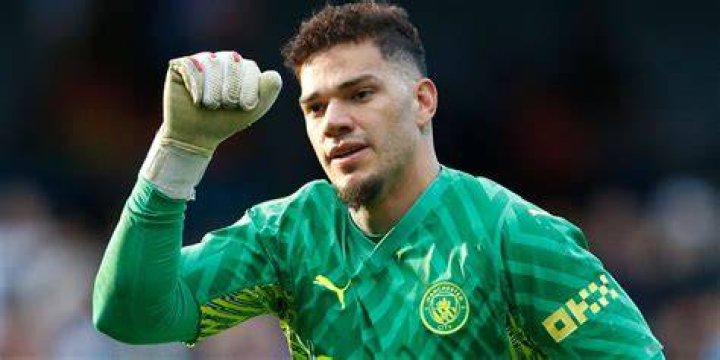 Who is Adriano Moraes Dating Now ·
