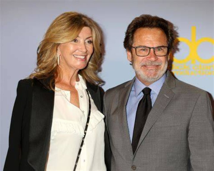 Who Is Carolyn Espley Dennis Miller Wife? Explore Age Gap And Family Ethnicity ·