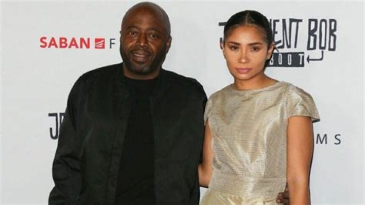 Who is Donnell Rawlings Dating Now
