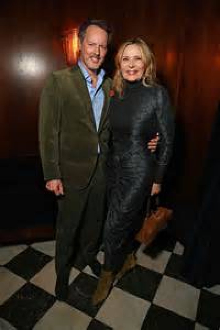 Who is Kim Cattralls boyfriend Russell Thomas? ·