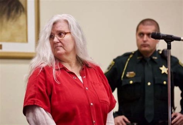 Who Is Pamela Hutchinson Murderer Lois Riess?