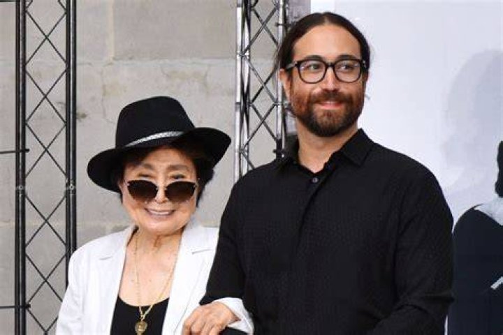 Who is Sean Lennon Dating Now