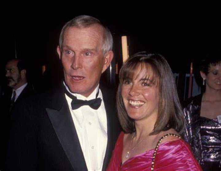 Who is Tom Smothers Spouse? Wiki, Age, Wife, Height, Net Worth, Career