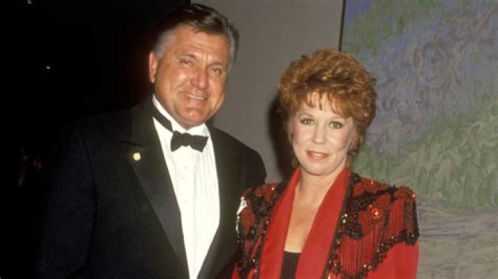 Who Is Vicki Lawrence Spouse?