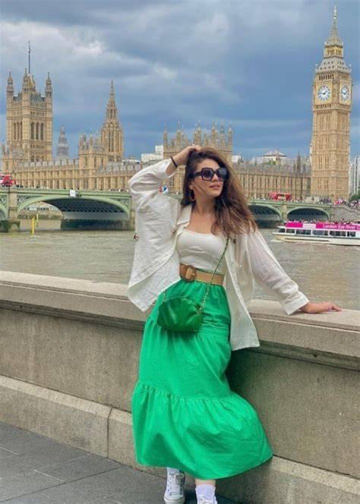 Zara Noor Abbas Height, Weight, Age, Spouse, Biography, Family